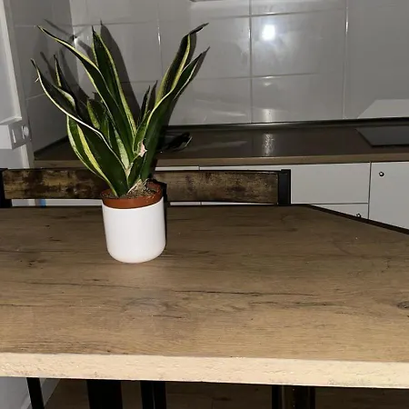 Urban Loft La Apartment *